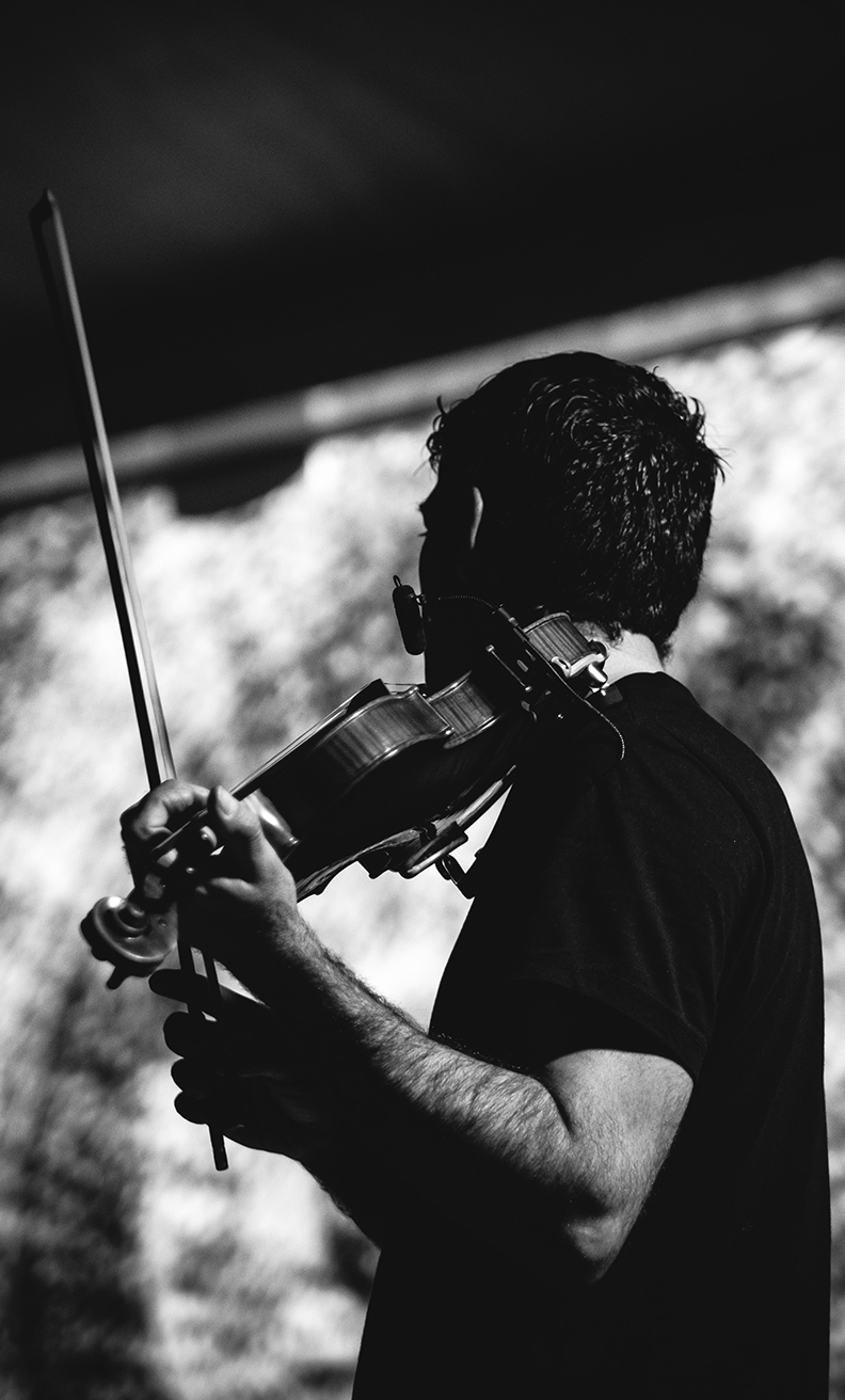 Hector Varela violinista profesional de bodas en Galicia